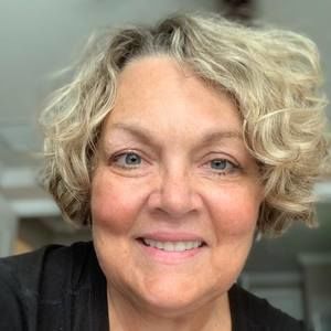 Meet your Posher, Mary jo